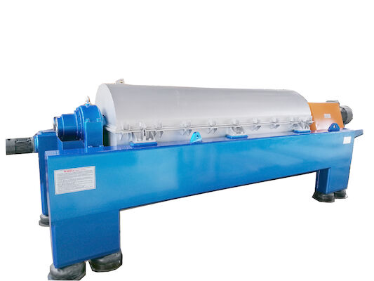 Raffinerie titanique d'huile de palme centrifugeuse de 3 phases avec le convoyeur de carbure de tungstène