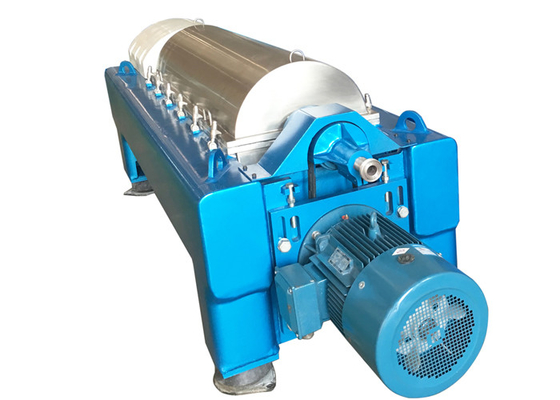 Le décanteur automatique d'eaux usées de volaille centrifuge la structure horizontale