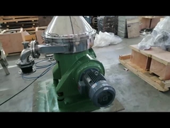 Séparateur végétal de pile de disques autonettoyant pour les huiles usées